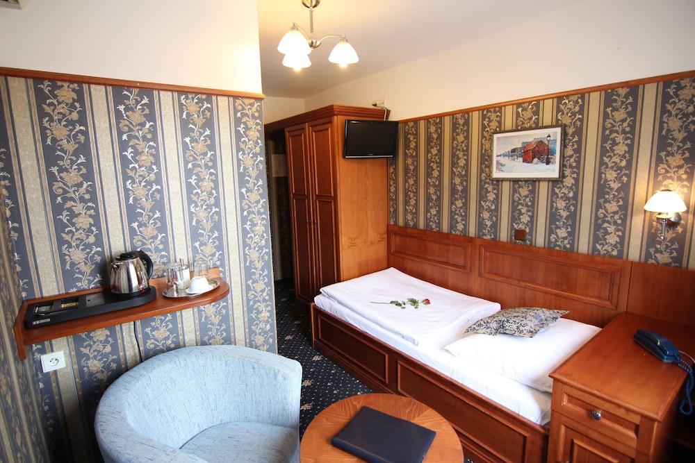 Old Prague Hotel Ngoại thất bức ảnh