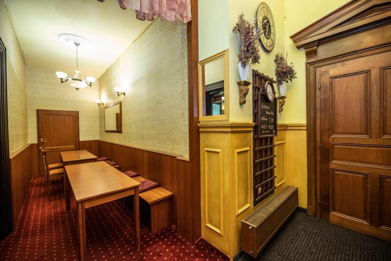 Old Prague Hotel Ngoại thất bức ảnh