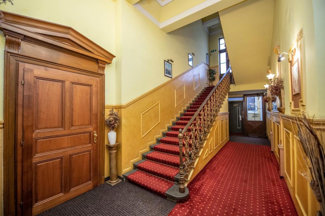Old Prague Hotel Ngoại thất bức ảnh