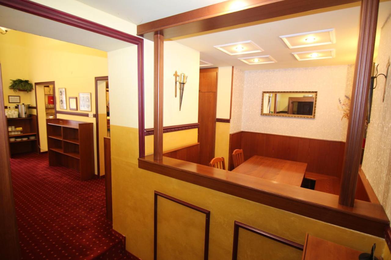 Old Prague Hotel Ngoại thất bức ảnh