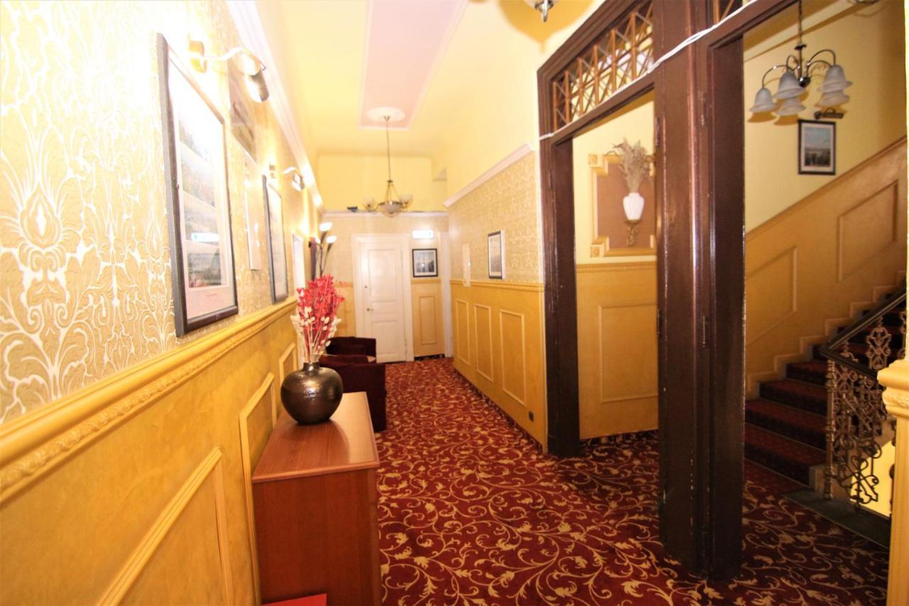 Old Prague Hotel Ngoại thất bức ảnh