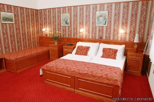 Old Prague Hotel Phòng bức ảnh